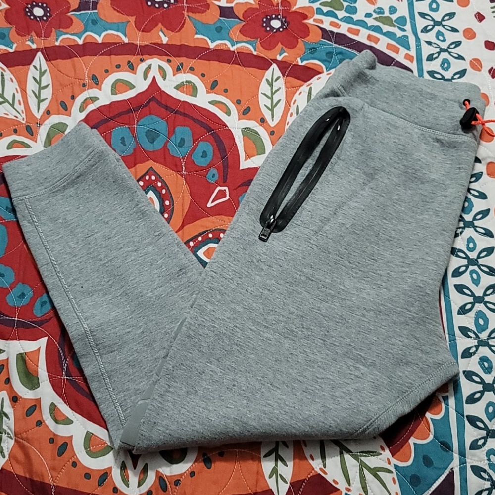 Super Dry Sport gray jogger sweatpants